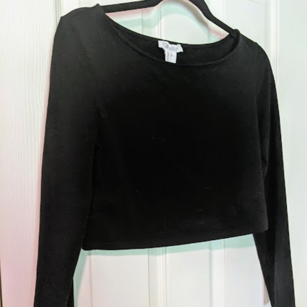 Forever 21 Black Long Sleeve Crop Top Size Large